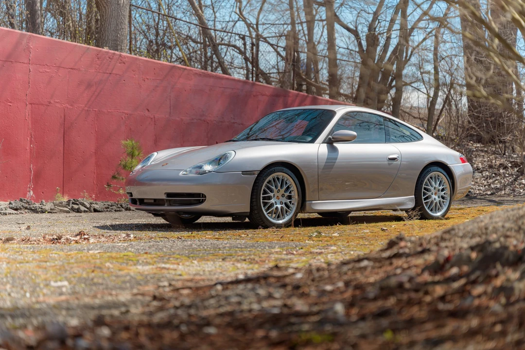 2001 Porsche 996 Carrera - Image 2 of 31