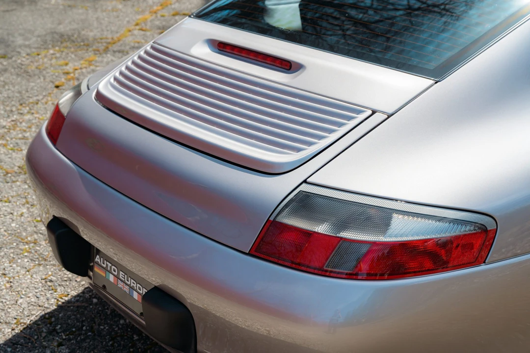 2001 Porsche 996 Carrera - Image 30 of 31