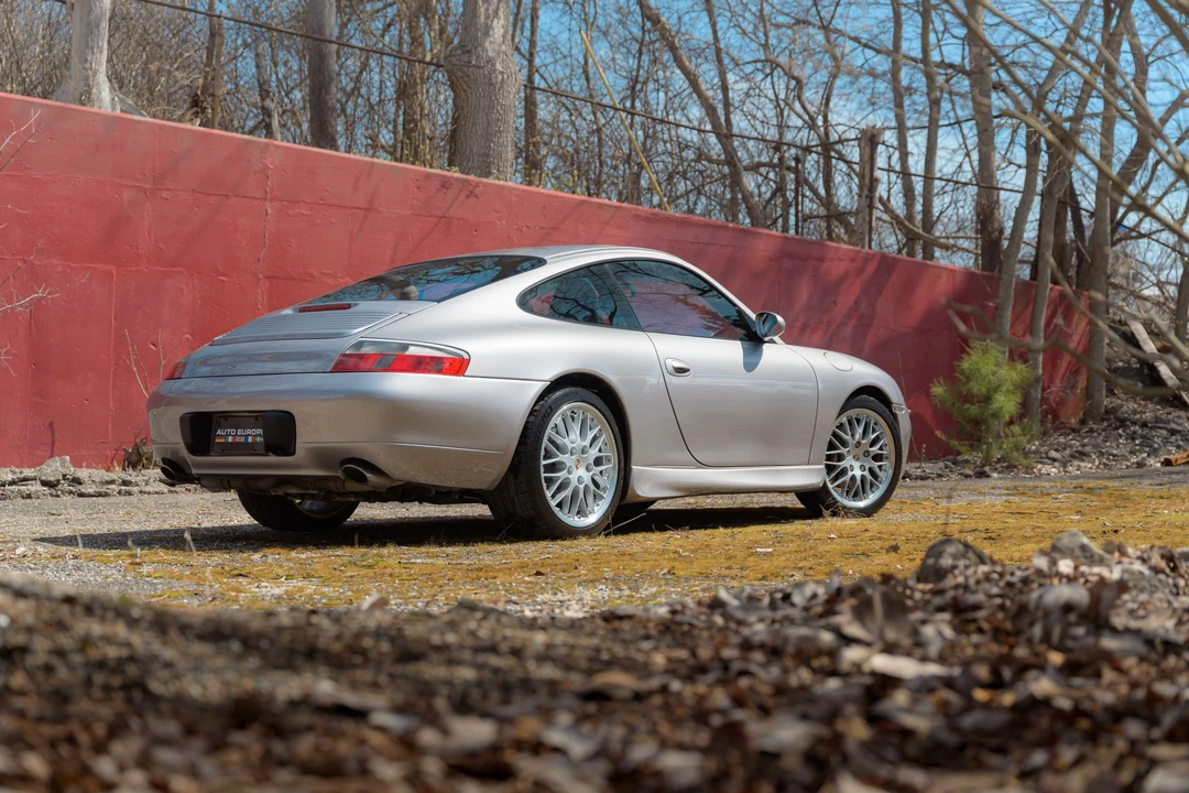 2001 Porsche 996 Carrera - Image 10 of 31
