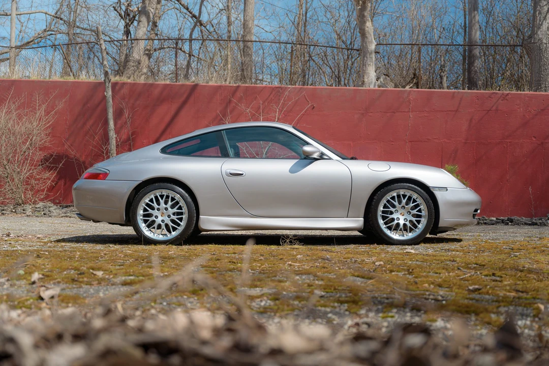 2001 Porsche 996 Carrera - Image 9 of 31