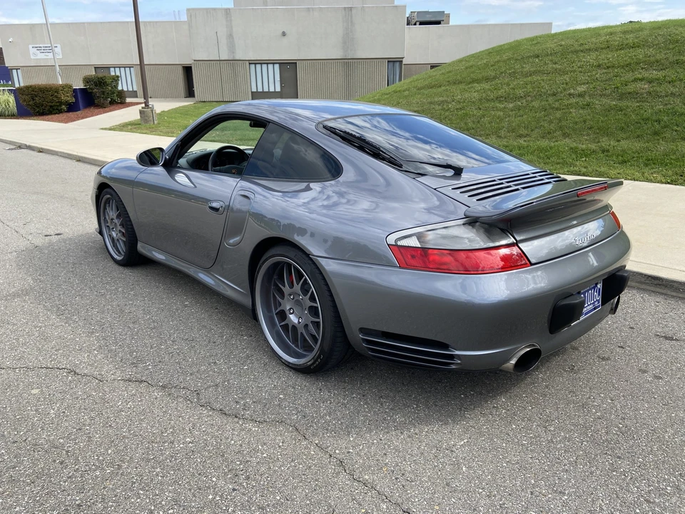 2001 Porsche 996 Turbo - Image 10 of 31