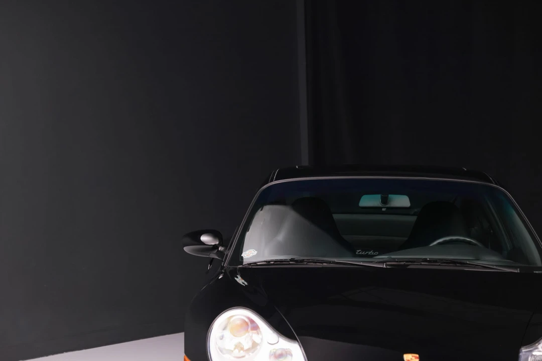 2001 Porsche 996 Turbo - Image 12 of 31