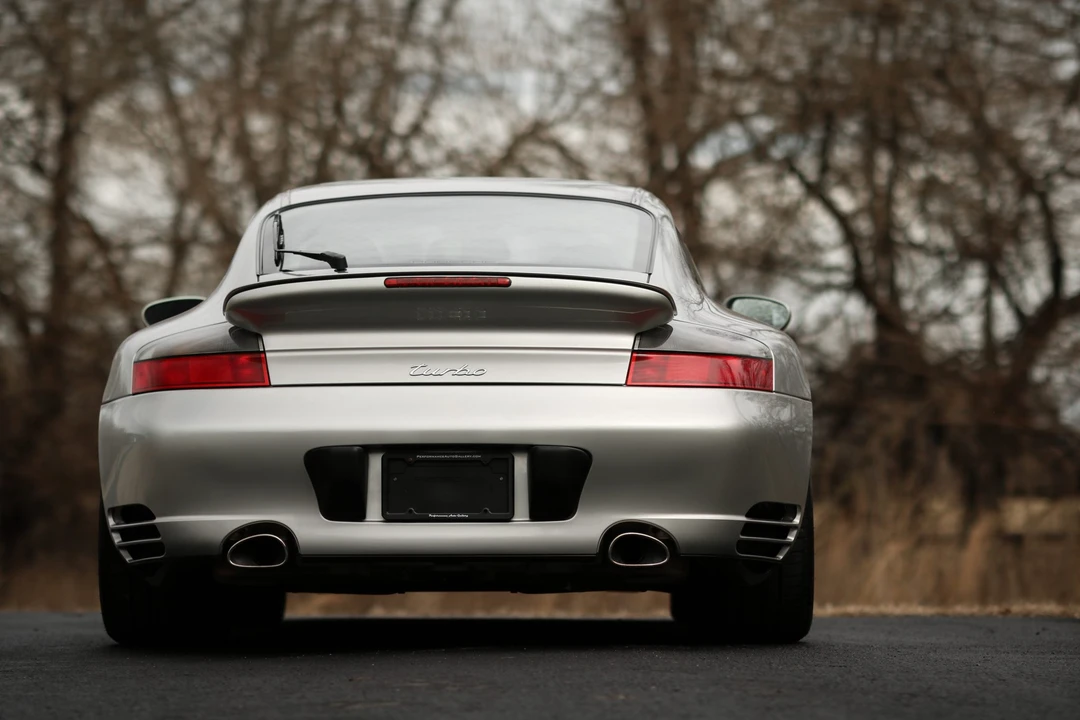 2001 Porsche 996 Turbo - Image 24 of 31