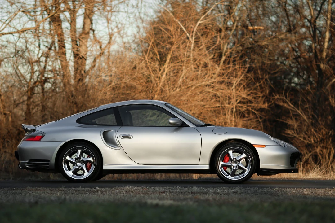 2001 Porsche 996 Turbo - Image 15 of 31