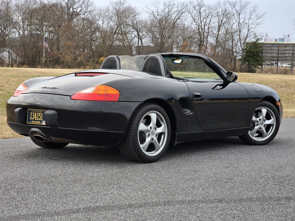 2001 Porsche 986 Boxster - Image 24 of 31