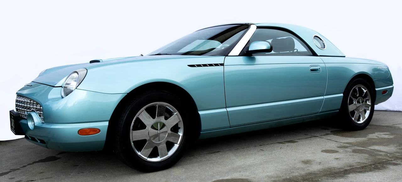 2002 Ford Thunderbird 11th Gen - Image 13 of 31