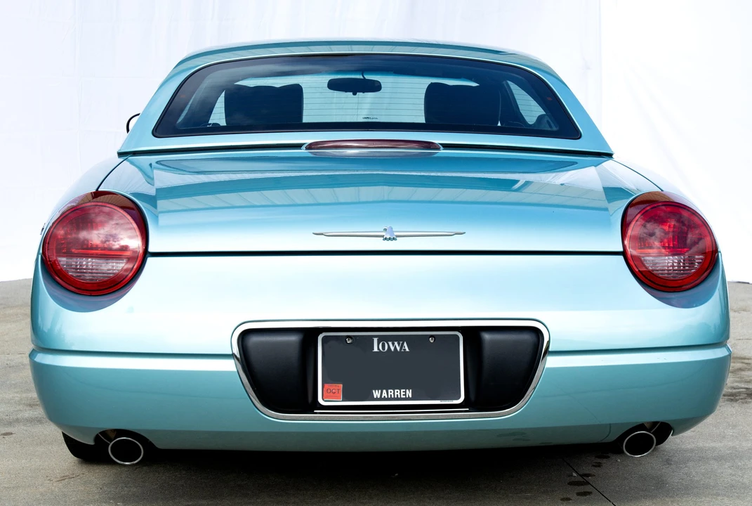 2002 Ford Thunderbird 11th Gen - Image 16 of 31