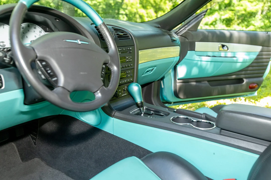 2002 Ford Thunderbird 11th Gen - Image 26 of 31