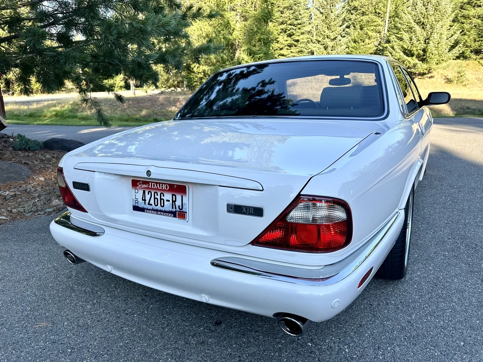 2002 Jaguar X308 XJR - Image 11 of 31
