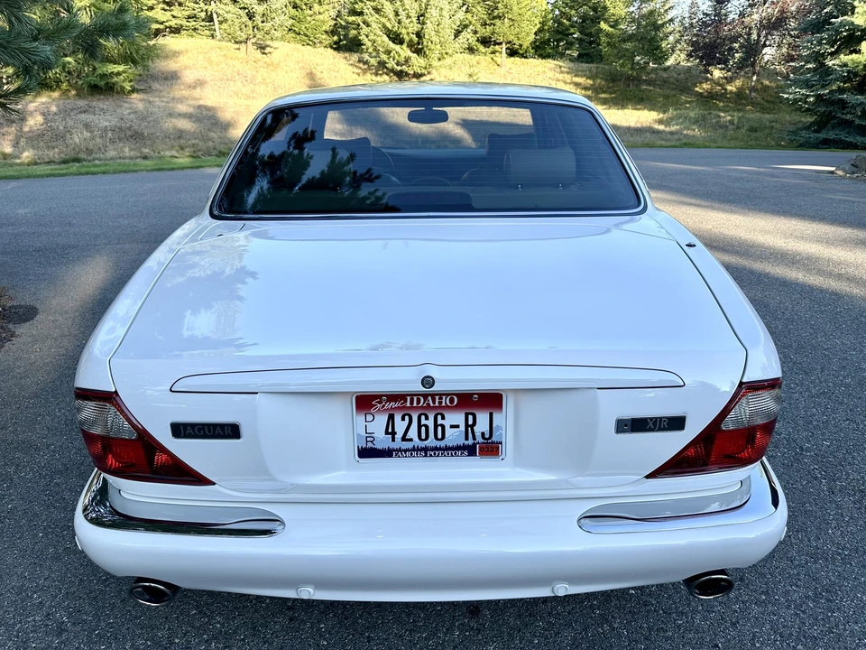 2002 Jaguar X308 XJR - Image 9 of 31