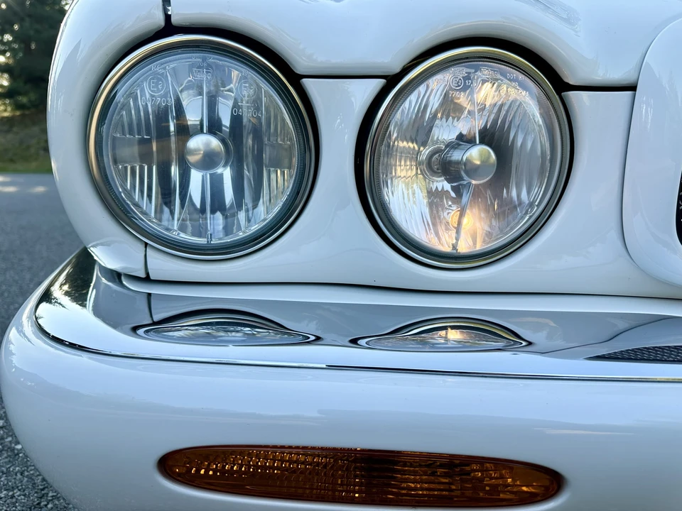 2002 Jaguar X308 XJR - Image 28 of 31