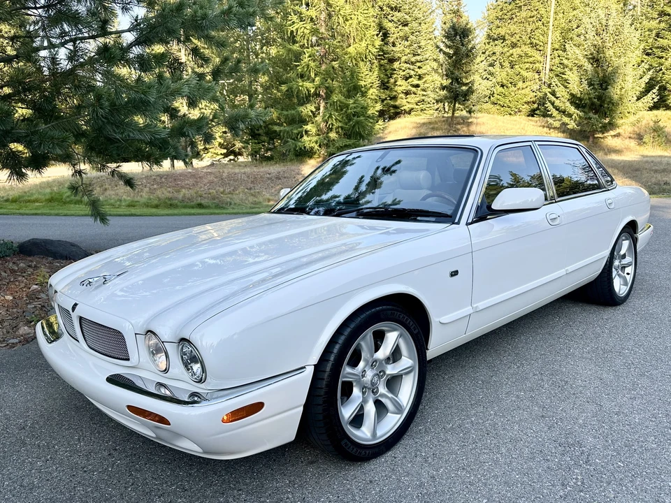 2002 Jaguar X308 XJR - Image 3 of 31