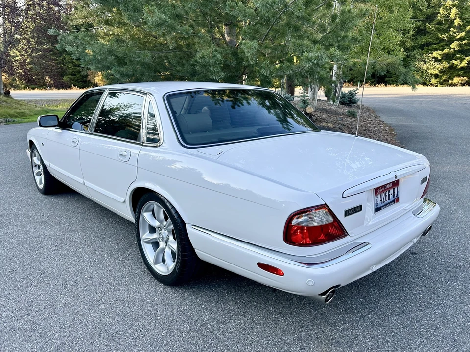 2002 Jaguar X308 XJR - Image 8 of 31