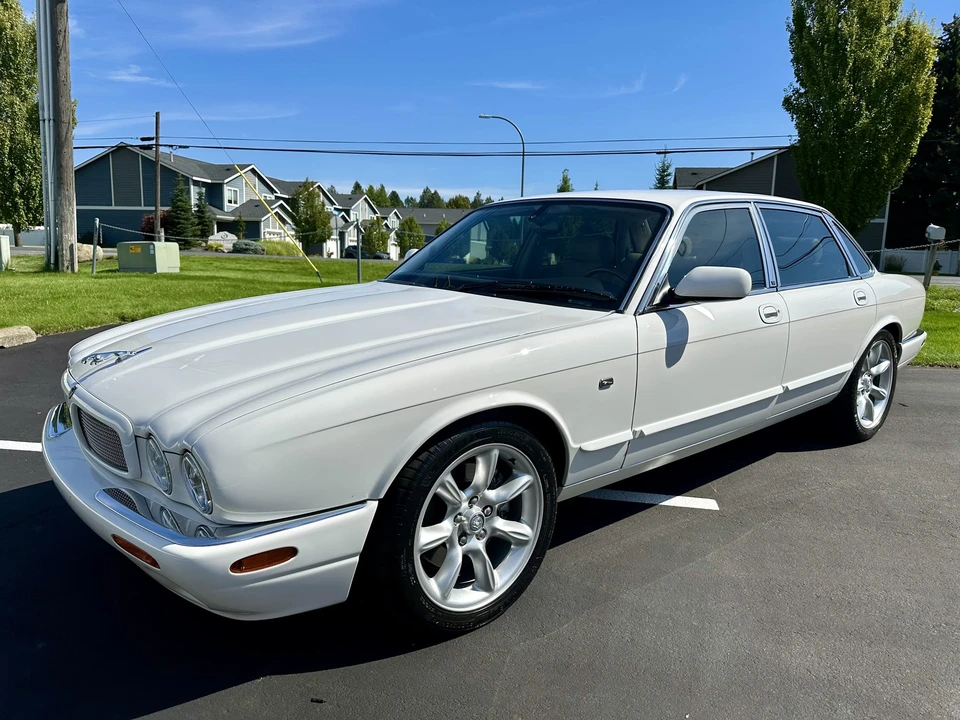 2002 Jaguar X308 XJR - Image 17 of 31