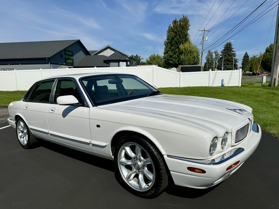 2002 Jaguar X308 XJR - Image 22 of 31