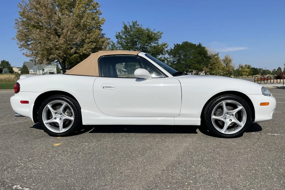 2002 Mazda NB MX-5 Miata - Image 5 of 31