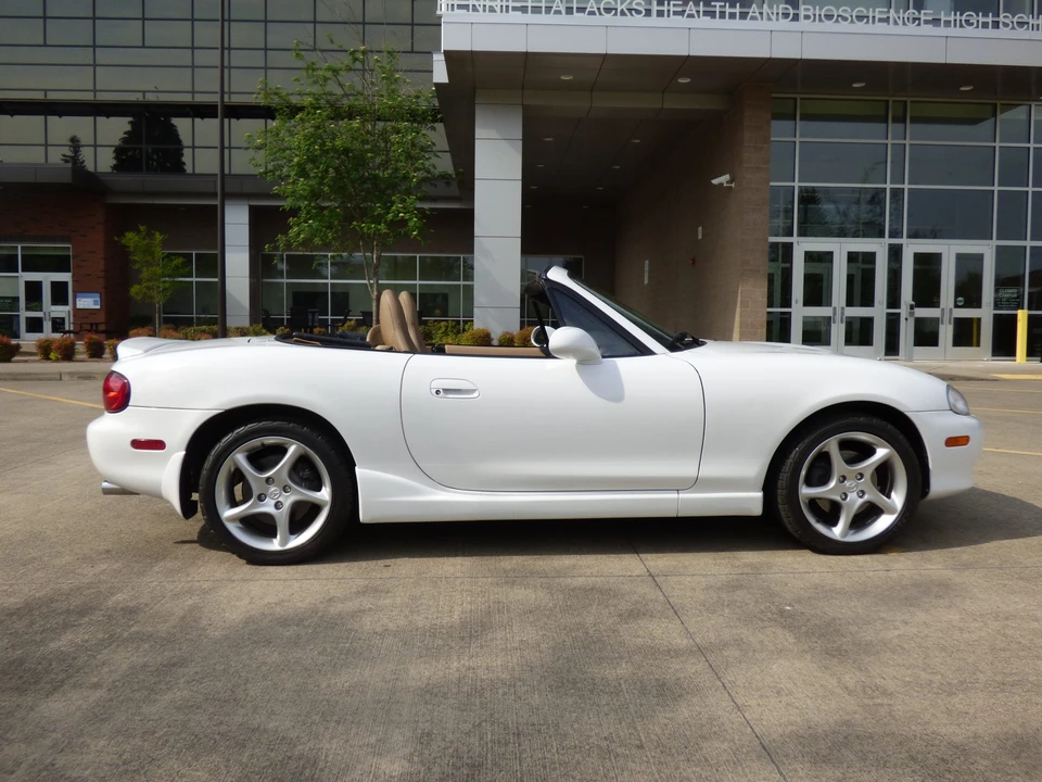 2002 Mazda NB MX-5 Miata - Image 6 of 31
