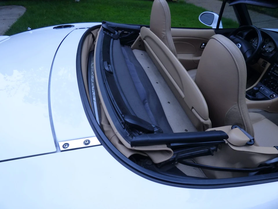 2002 Mazda NB MX-5 Miata - Image 18 of 31