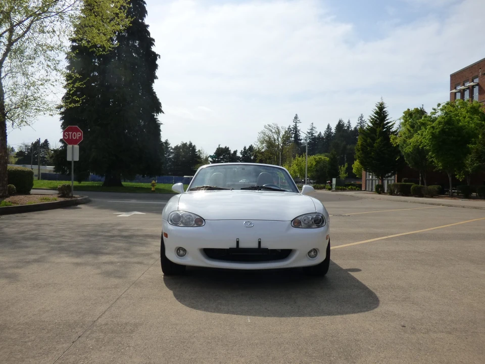 2002 Mazda NB MX-5 Miata - Image 8 of 31