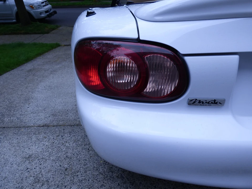 2002 Mazda NB MX-5 Miata - Image 16 of 31