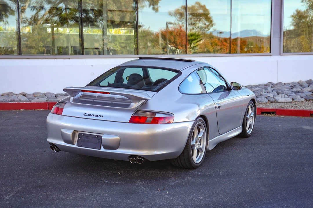 2002 Porsche 996 Carrera - Image 10 of 31