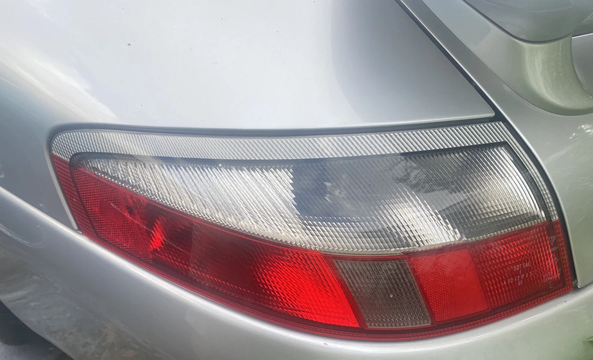 2002 Porsche 996 Carrera - Image 20 of 31