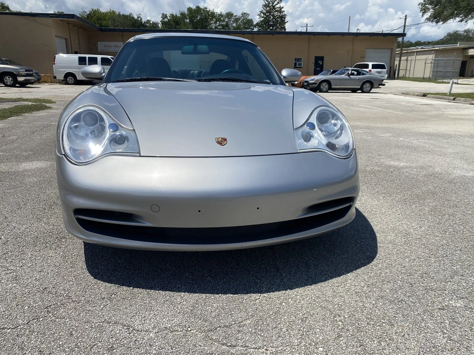 2002 Porsche 996 Carrera - Image 10 of 31