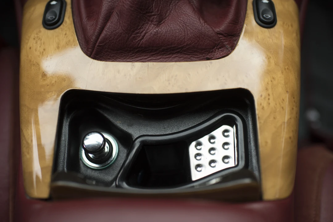2003 Aston Martin DB7 Vantage - Image 25 of 31