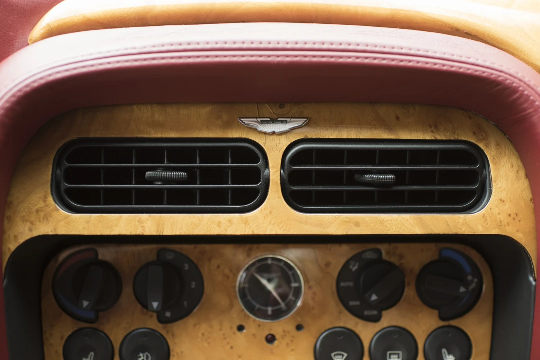 2003 Aston Martin DB7 Vantage - Image 21 of 31