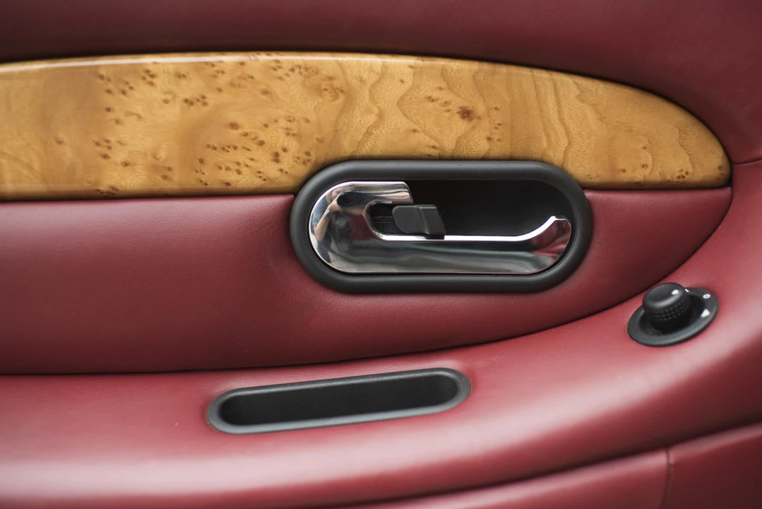 2003 Aston Martin DB7 Vantage - Image 31 of 31