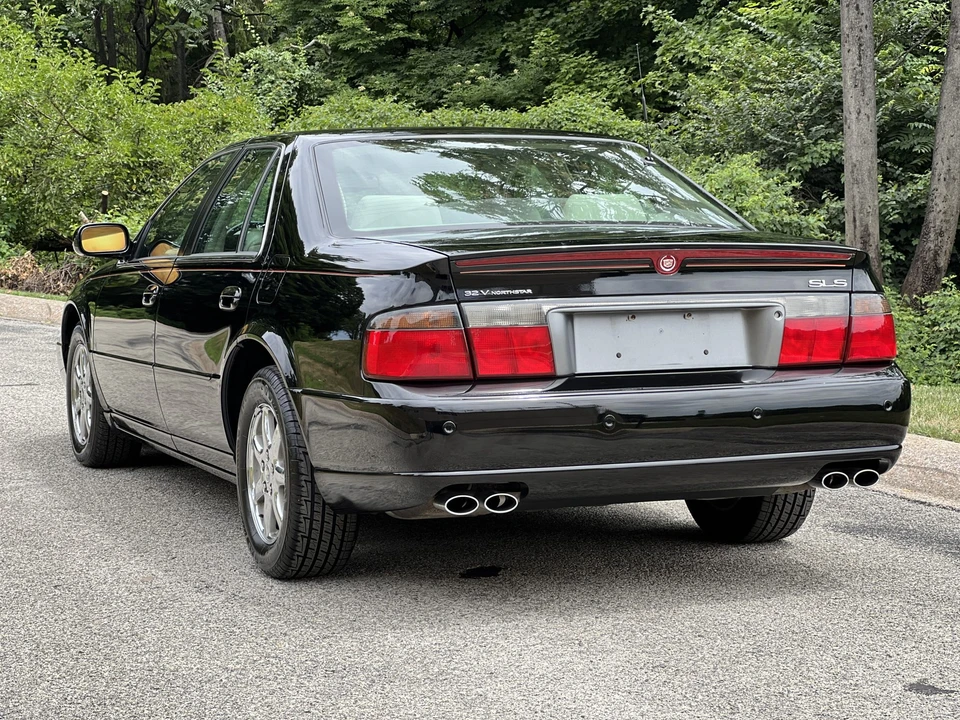 2003 Cadillac Seville - Image 29 of 31
