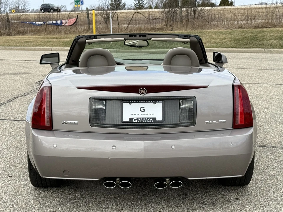 2004 Cadillac XLR - Image 18 of 31