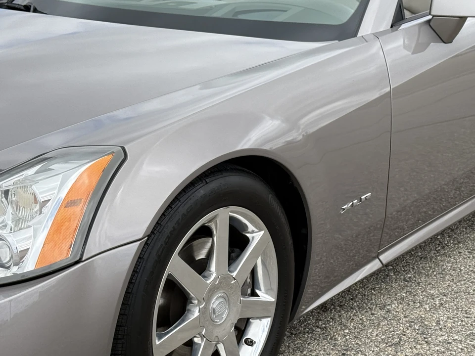 2004 Cadillac XLR - Image 28 of 31