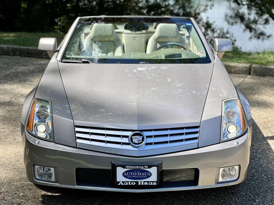 2004 Cadillac XLR - Image 4 of 31