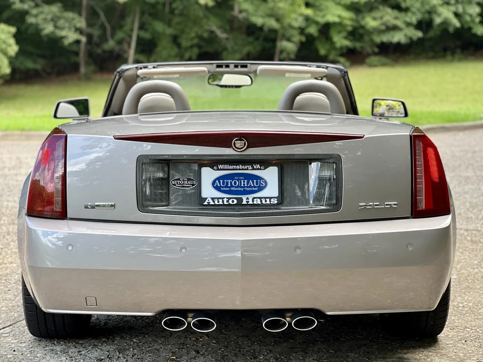 2004 Cadillac XLR - Image 9 of 31