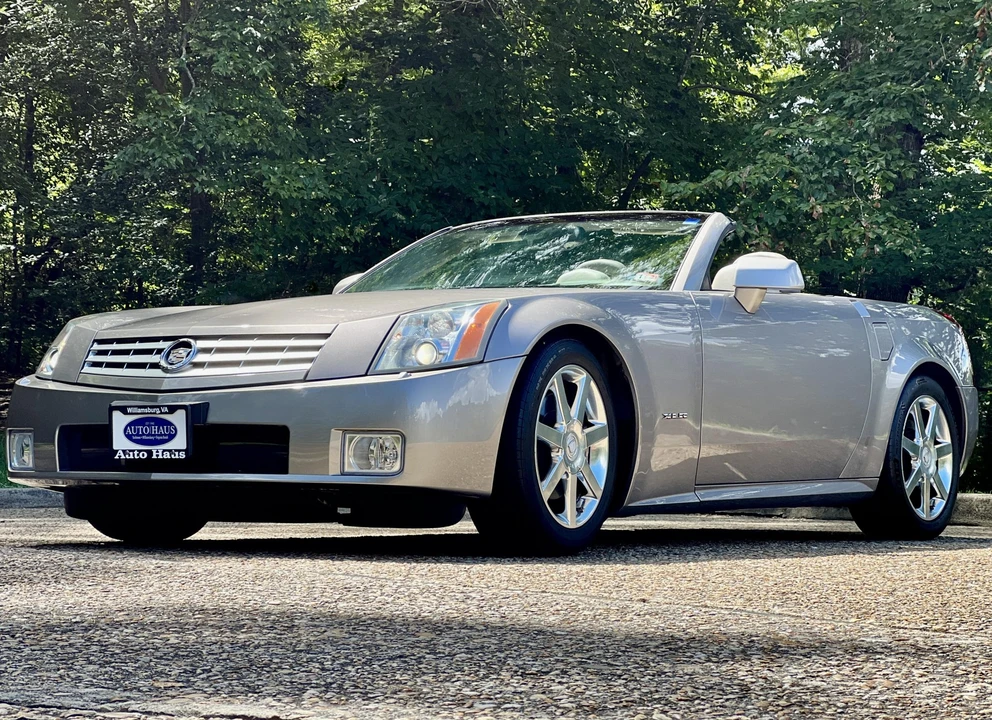 2004 Cadillac XLR - Image 5 of 31