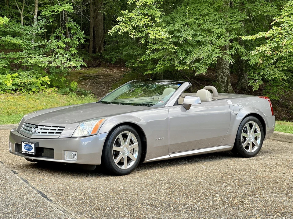 2004 Cadillac XLR - Image 6 of 31