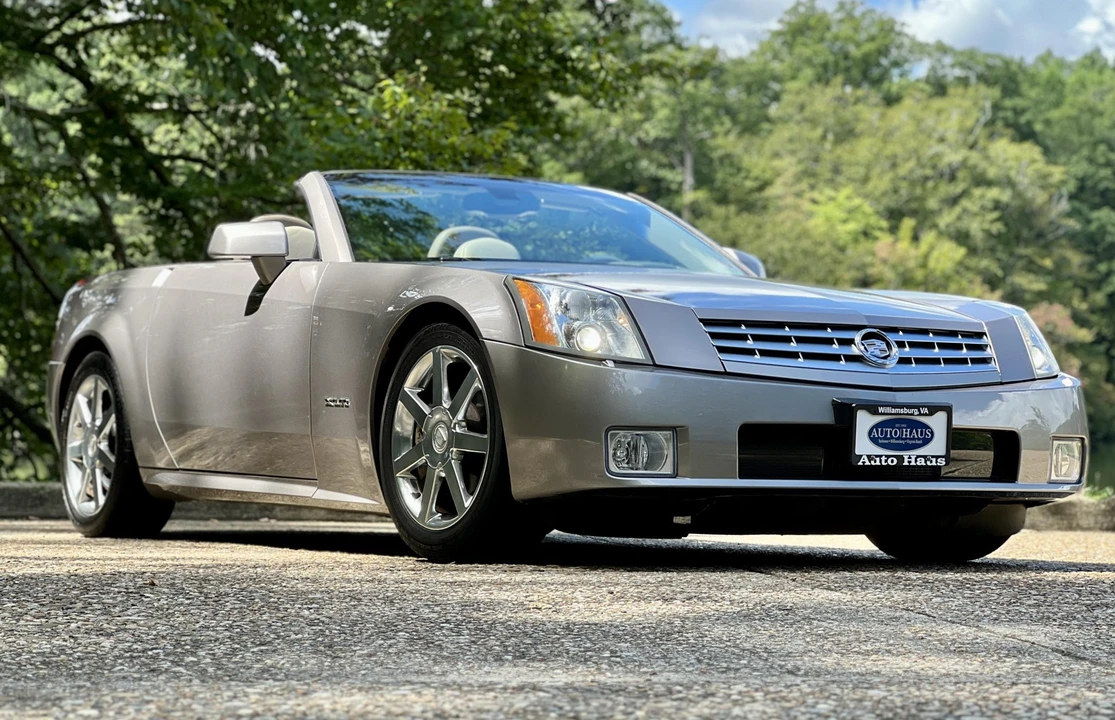 2004 Cadillac XLR - Image 13 of 31