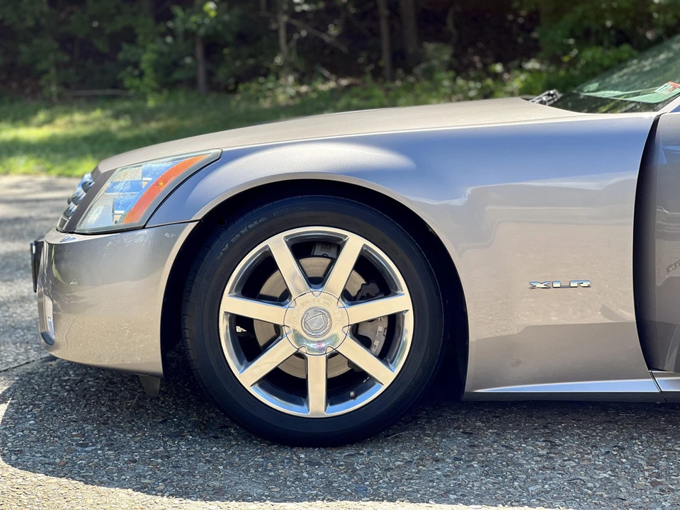 2004 Cadillac XLR - Image 24 of 31