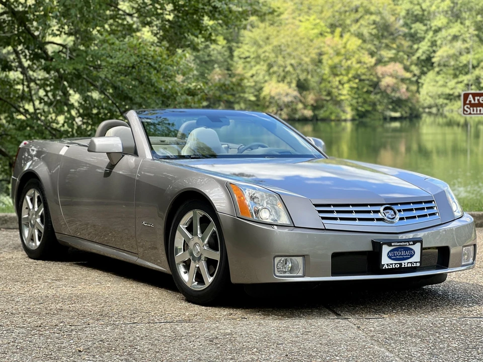 2004 Cadillac XLR - Image 14 of 31