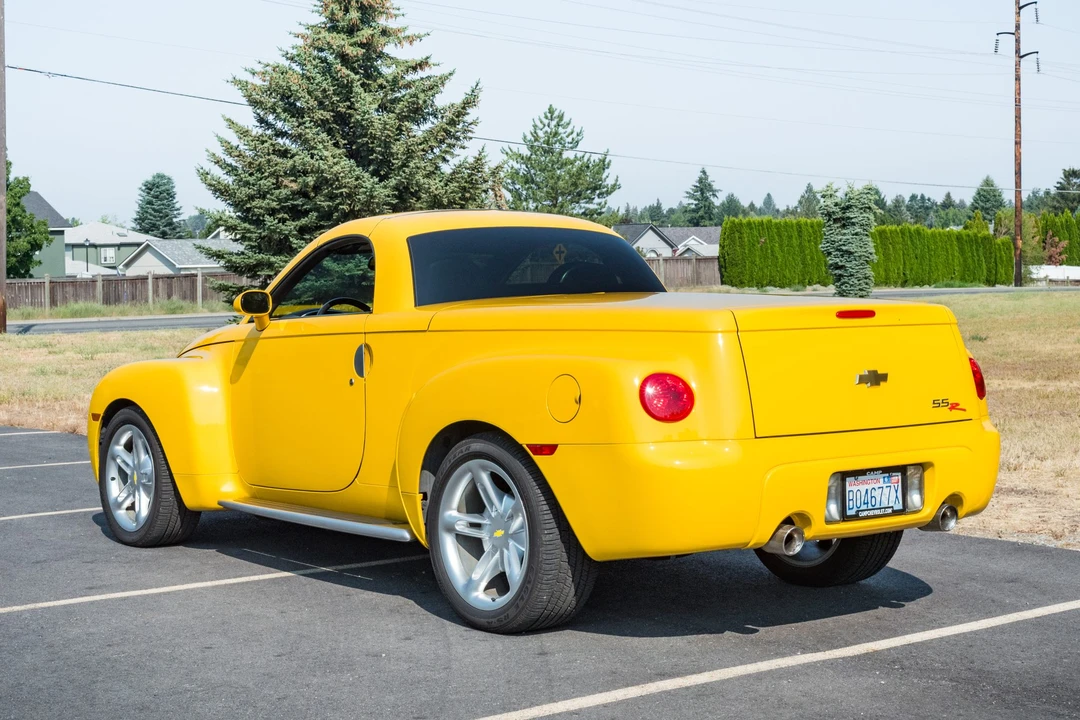 2004 Chevrolet SSR - Image 13 of 31
