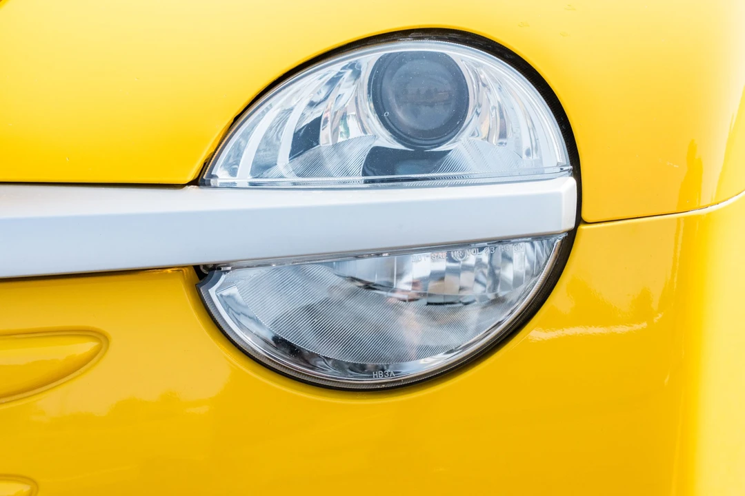 2004 Chevrolet SSR - Image 24 of 31