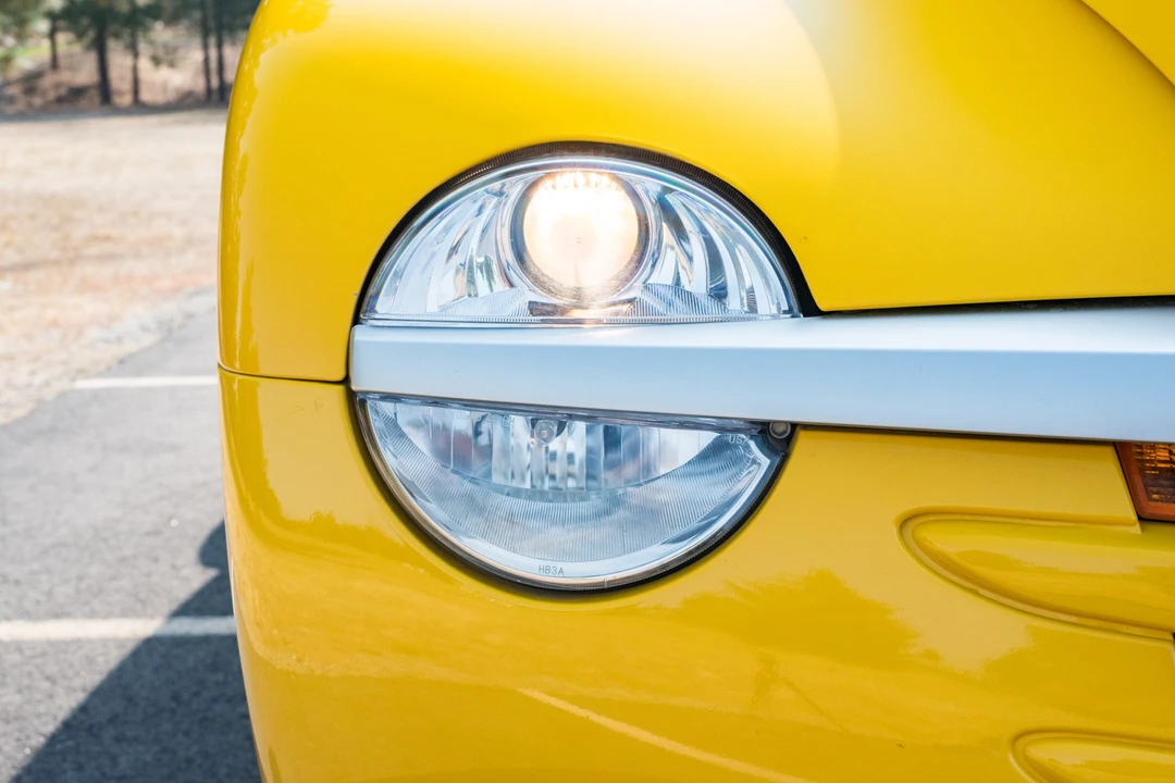 2004 Chevrolet SSR - Image 21 of 31