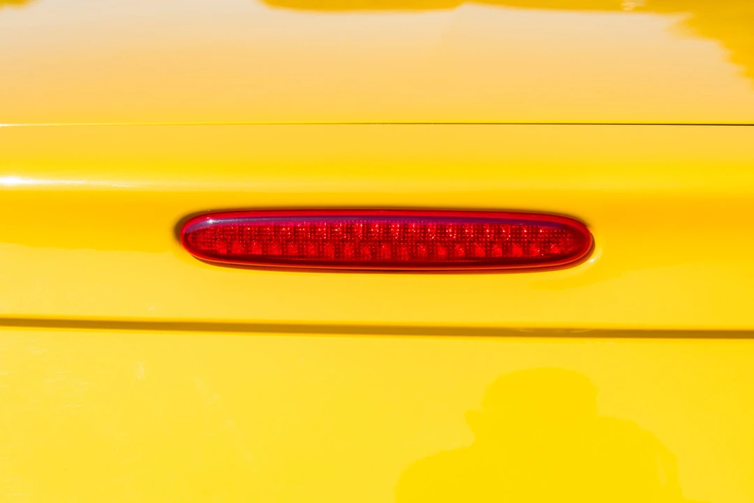2004 Chevrolet SSR - Image 29 of 31