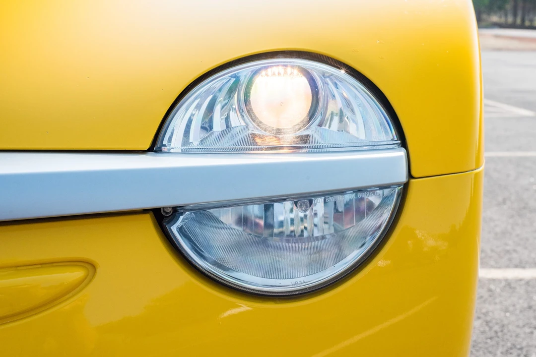 2004 Chevrolet SSR - Image 22 of 31