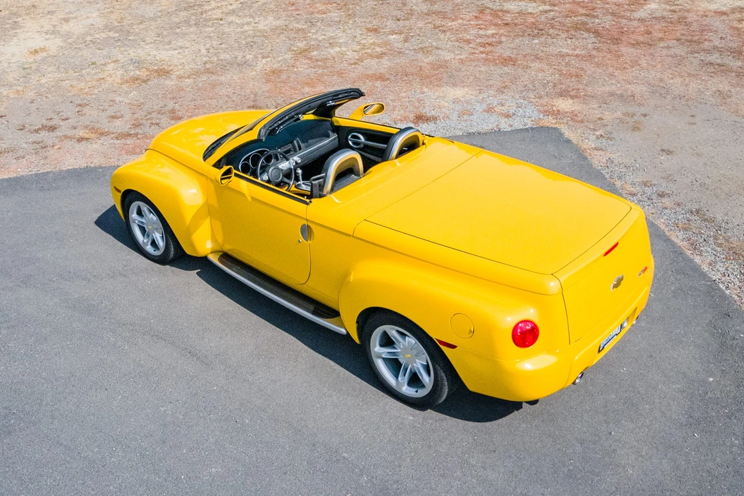 2004 Chevrolet SSR - Image 6 of 31
