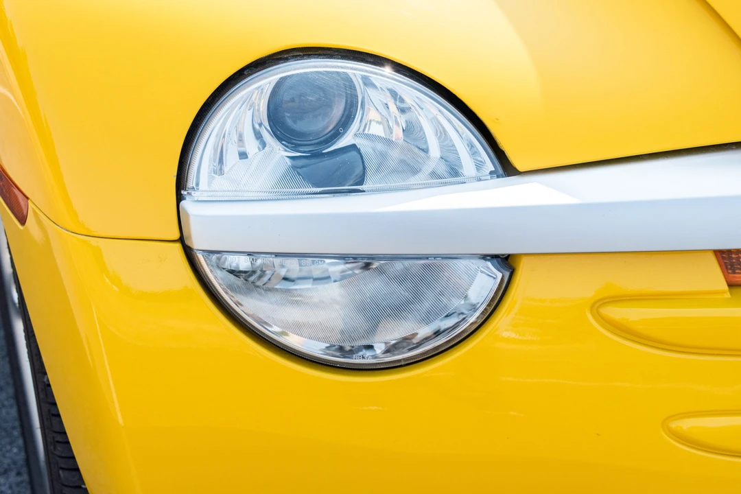 2004 Chevrolet SSR - Image 23 of 31