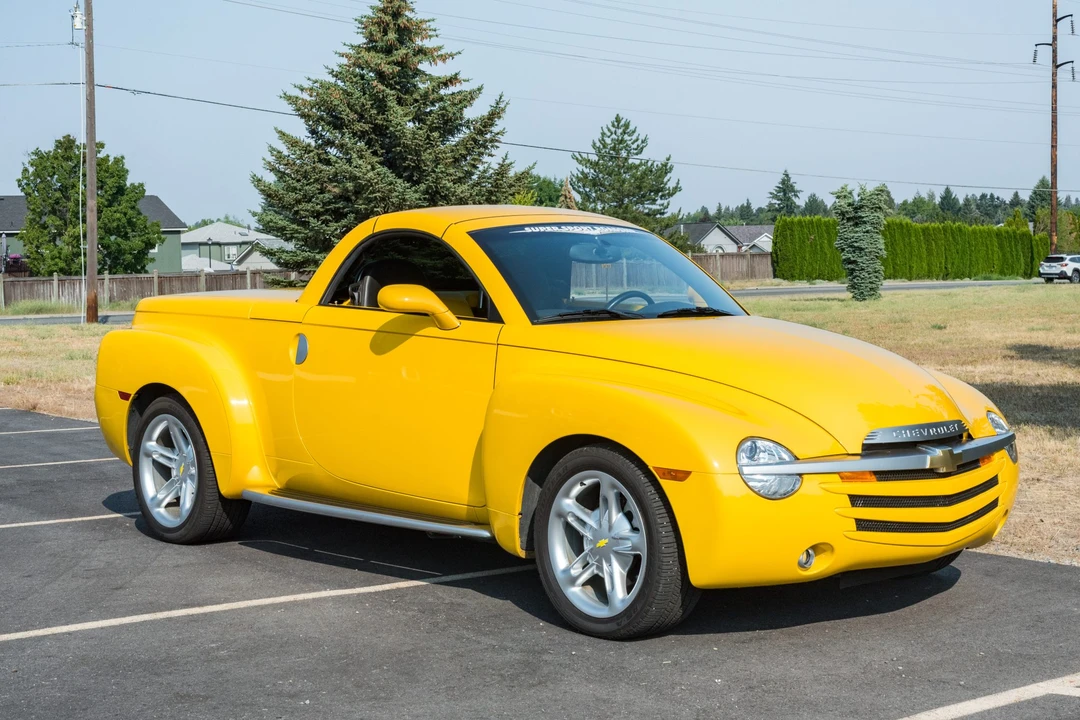 2004 Chevrolet SSR - Image 18 of 31