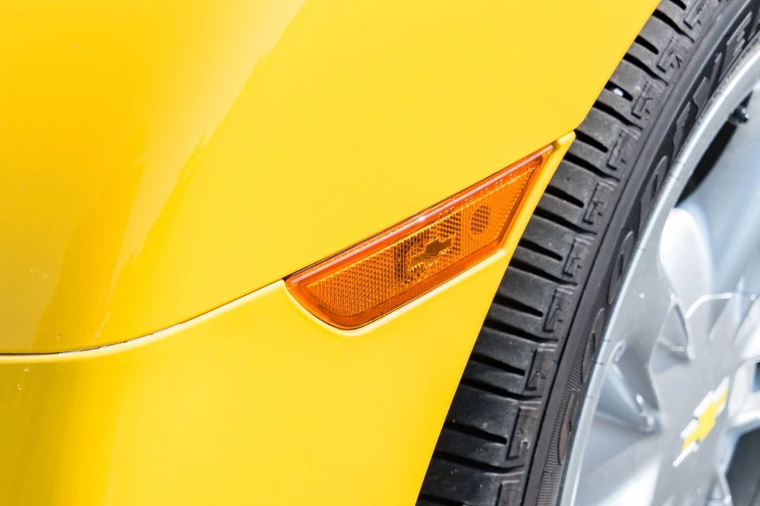 2004 Chevrolet SSR - Image 26 of 31
