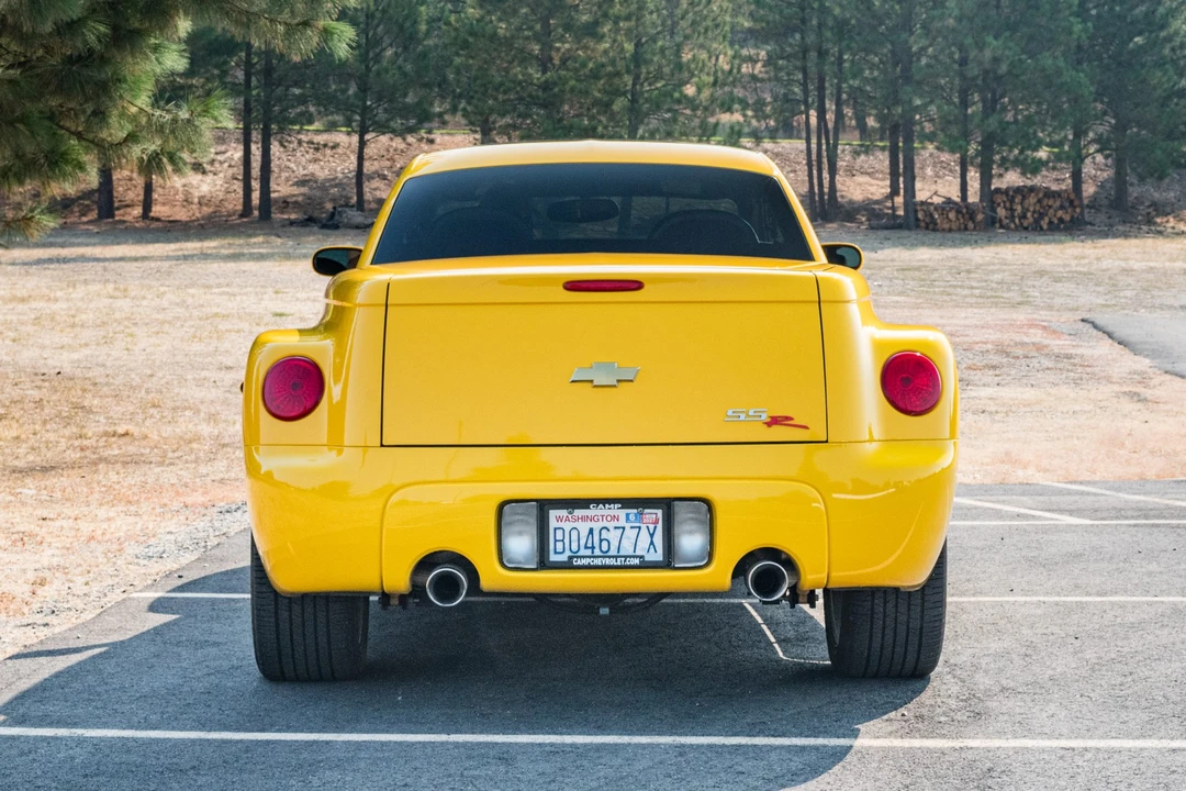 2004 Chevrolet SSR - Image 14 of 31
